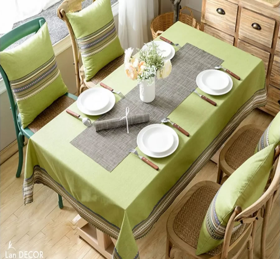 Khăn trải b&agrave;n ăn ph&ograve;ng kh&aacute;ch đẹp